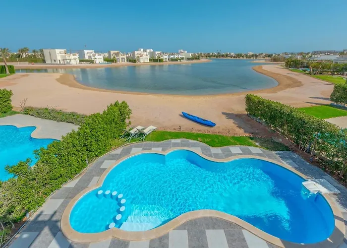 Villa 4br Cyan Dream I Pool Lagoon & Sauna Gurdaka