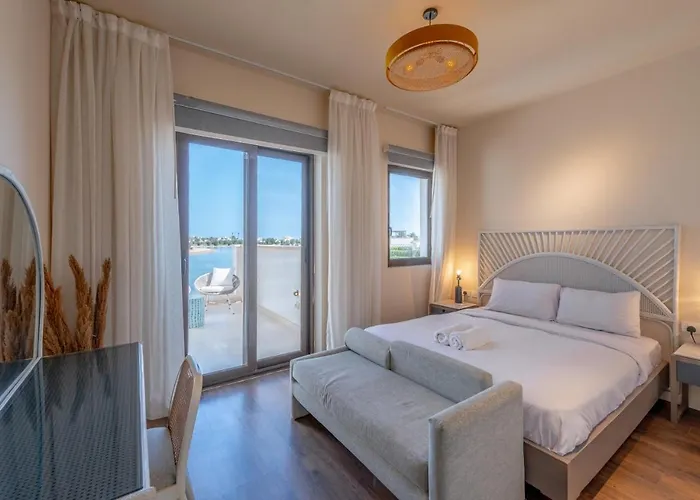 4br Cyan Dream I Pool Lagoon & Sauna Villa Gurdaka