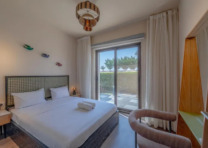 4br Cyan Dream I Pool Lagoon & Sauna Gurdaka