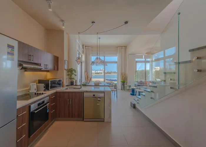 Villa 4br Cyan Dream I Pool Lagoon & Sauna Gurdaka